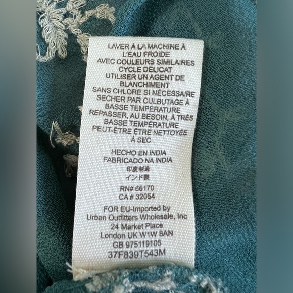 Free People Beautiful Teal Green Embroidered Boho Bell Sleeve Crop Blouse Medium - Picture 9 of 10